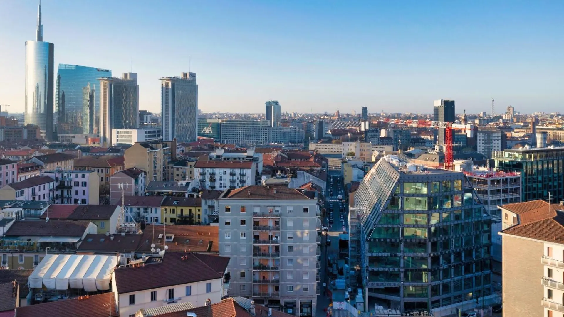Milano Isola - Bright 2-Room Apartment With Balcony