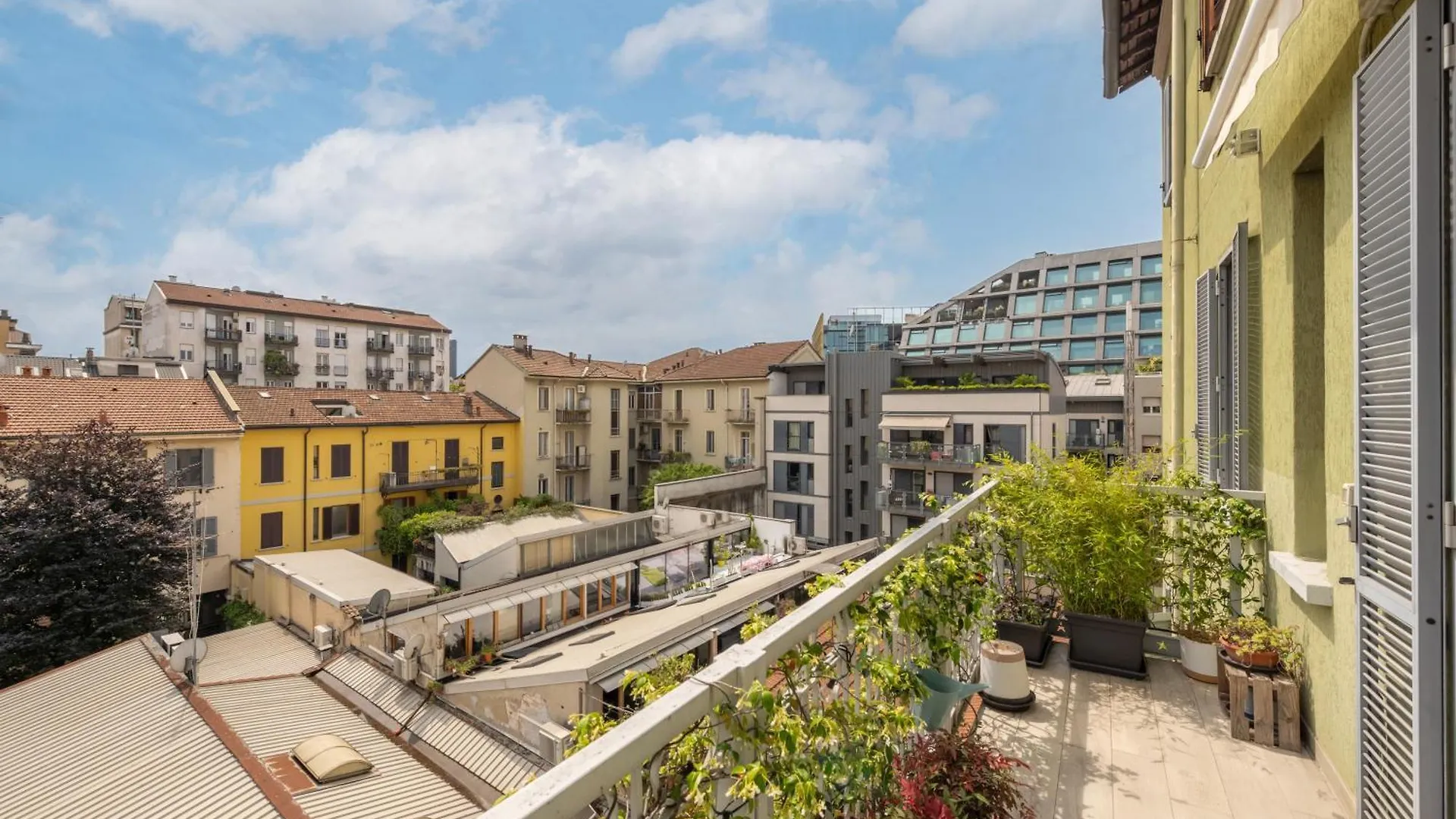 Milano Isola - Bright 2-Room Apartment With Balcony Włochy