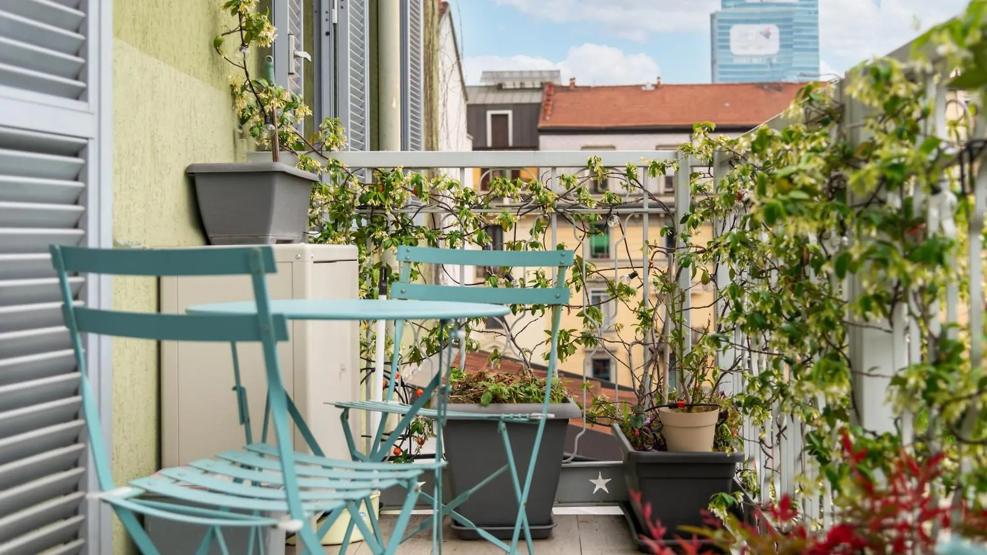Milano Isola - Bright 2-Room Apartment With Balcony Włochy