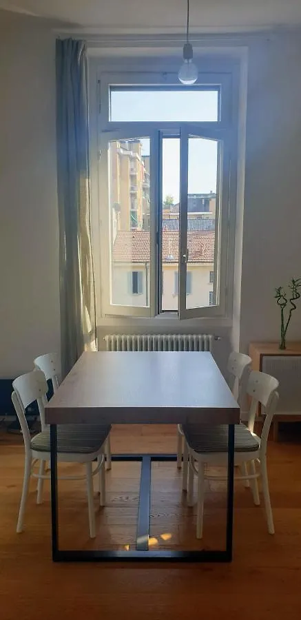 Milano Isola - Bright 2-Room Apartment With Balcony ミラノ