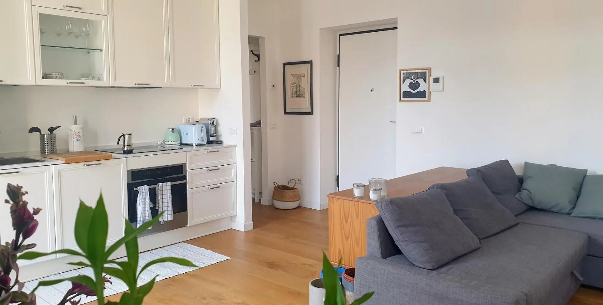 Milano Isola - Bright 2-Room Apartment With Balcony イタリア
